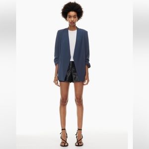 BNWT Power Hip Blazer Babaton